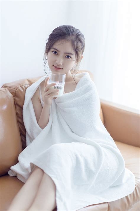 池塘里的蜘蛛池